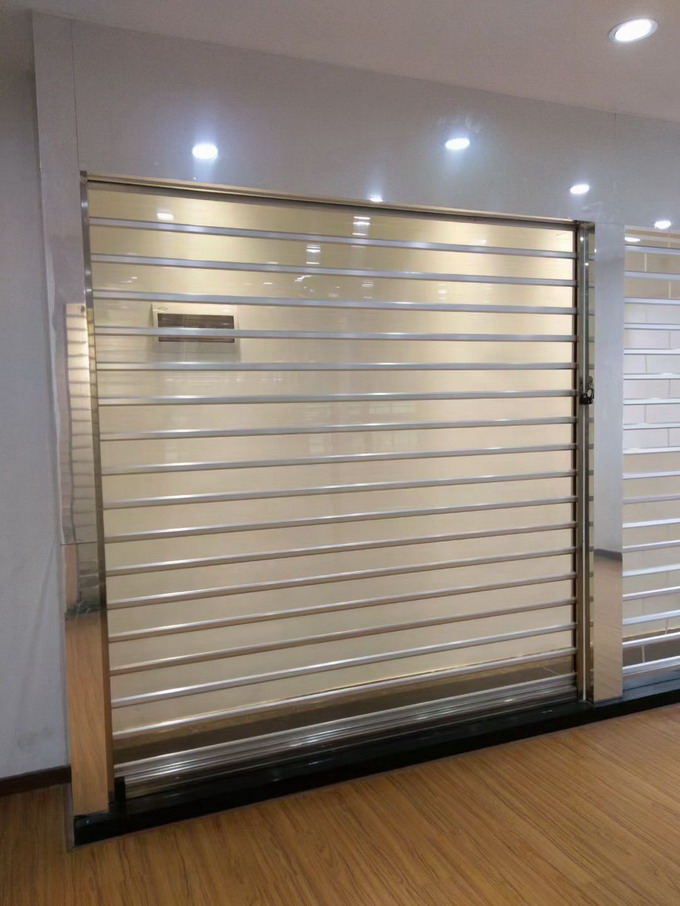 商場(chǎng)水晶門.jpg 商場(chǎng)水晶門.jpg